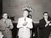 Întâlnirea lui Gheorghe Gheorghiu –Dej cu membrii delegaţiei sovietice de colhozuri şi tehnicieni din sovhozuri şi S.M.T. –uri, care au vizitat ţara noastră. Au fost de faţă: Petru Groza, ş.a. (10.09.1951).