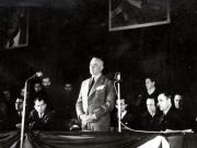 Gheorghe Gheorghiu –Dej, Petru Groza, C. Doncea, M. Ralea, Pătrăşcanu, Gh. Tătărăscu la marele miting al oamenilor muncii din sala „Aro”, cu prilejul sărbătoririi unui an de la instalarea primului guvern democrat din istoria României. (06.03.1946).
