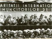 Aspecte de la tribuna centrală, în timpul demonstraţiei oamenilor muncii, cu ocazia zilei de 1 Mai în Bucureşti. (1 mai 1967)