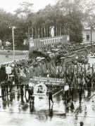 Demonstraţia oamenilor muncii din Piteşti, cu prilejul aniversării zilei de 23 august 1944. (23 august 1967)