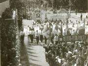 Aspecte din timpul demonstraţiei oamenilor muncii din Ploieşti, cu prilejul zilei de 1 mai. (1 mai 1968)