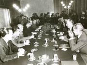 Aspect din timpul convorbirilor oficiale cu prilejul vizitei delegaţiei române, în frunte cu Nicolae Ceauşescu, în Iugoslavia. (28 mai 1968)