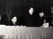 Gh.Gh. Dej, Chivu Stoica, I. Gh. Maurer şi alte persoane în prezidiu, la lucrările Congresului Uniunii Sindicale C.F.R. care a avut loc în Sala Mare a Clubului de pe stadionul Giuleşti (Bernacki, Ganeff).(20 ianuarie 1945)