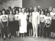 Preşedintele Nicolae Ceauşescu şi Elena Ceauşescu au primit, în staţiunea Neptun, un grup de participanţi la Festivalul Internaţional „Copiii lumii doresc pacea”, organizat la tabăra de pionieri şi şcolari de la Năvodari, de către Consiliul Naţional al Organizaţiei Pionierilor şi C.N.R. pentru UNICEF, în cadrul anului internaţional al Copilului. (20.VII.1979).
