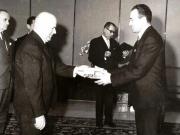 Aspect de la înmânarea unor ordine şi decoraţii la Consiliul de Stat al Republicii Socialiste România (11 XI 1966)