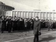 Nicolae Ceauşescu, conducătorul delegaţiei de partid şi guvernamentale, la plecarea de la aeroportul Băneasa la Moscova, pentru a participa la Sesiunea Consiliului de Ajutor Economic Reciproc.1969.   (22 aprilie 1969).