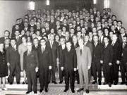 Nicolae Ceauşescu şi Ion Gheorghe Maurer în mijlocul delegaţilor din judeţele Argeş şi Mureş, participanţi la Congresul al X-lea al P.C.R.  (6-12 august 1969).