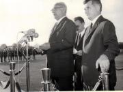 Vizita preşedintelui federal al Republicii Austria, Franz Jonas în România. Aspect de la primirea de către Nicolae Ceauşescu, preşedintele Consiliului de Stat, la aeroportul Otopeni.   (11  septembrie 1969).