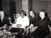 Primirea de către Nicolae Ceauşescu, preşedintele Consiliului de Stat al R.S.R., a preşedintelui Republicii Zambia, Kennet David Kaunda.        (11 mai 1970).