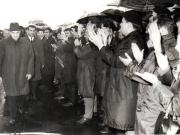 Plecarea la Moscova a delegaţiei de partid şi guvernamentale condusă de Nicolae Ceauşescu, pentru a participa la şedinţa C.A.E.R.       (18 mai 1970). 
