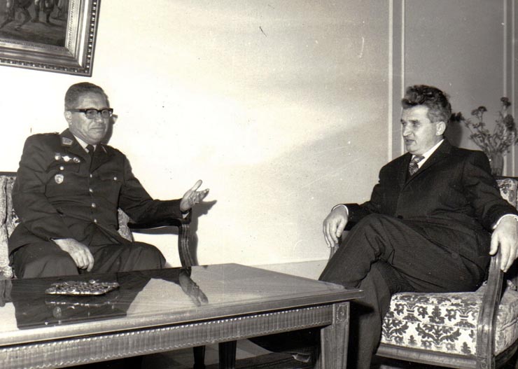 Primirea la C.C. al P.C.R. a generalului Jose Graham Hurtad, şef al unei delegaţii guvernamentale peruane care ne-a vizitat ţara.     (10  mai 1972).