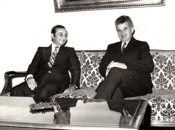 Primirea la Nicolae Ceauşescu a ministrului economiei Iranului, Dr. Hushang Ansary.    (11 octombrie 1972).