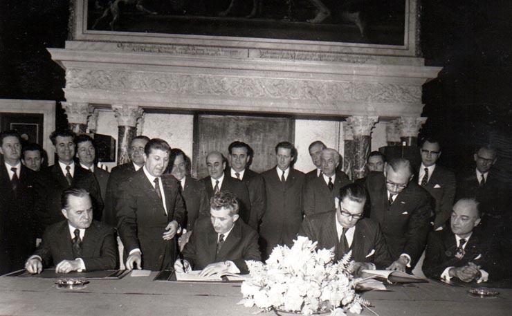 Aspecte de la vizita oficială de prietenie a preşedintelui Consiliului de Stat al României, Nicolae Ceauşescu împreună cu Elena Ceauşescu, în Olanda.(10-13 aprilie 1973).