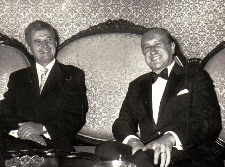 Aspecte din timpul vizitei oficiale de prietenie a preşedintelui Consiliului de Stat al României, Nicolae Ceauşescu şi a Elenei Ceauşescu în Columbia.  (septembrie 1973).