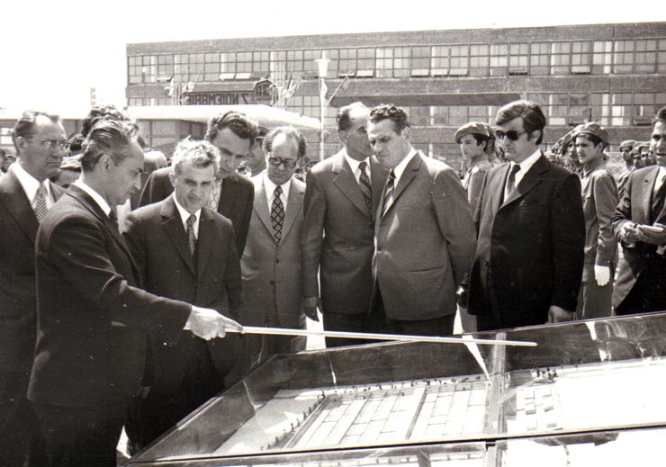 Vizita de lucru a lui Nicolae Ceauşescu la Uzinele „7 noiembrie” din Craiova.      (29 mai 1974).