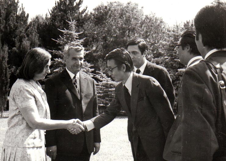 Aspecte de la primirea de către Nicolae Ceauşescu a trimişilor speciali ai Companiei japoneze de televiziune, N.H.K.          (13 iulie 1974).