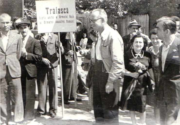 Întâmpinarea Armatei Roşii (Colentina). Tov. Vinea.