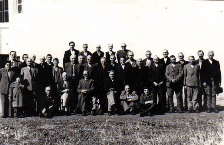 Un grup de participanţi la Revoluţia din Octombrie din Reg. Mureş.Aut. Maghiară.
(F.A.)
