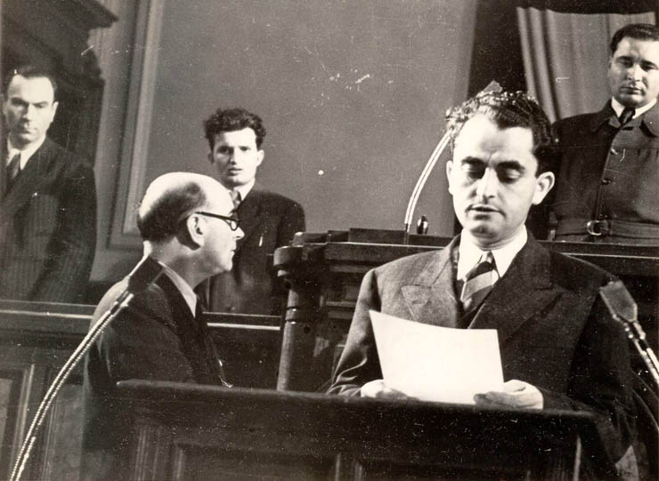 Bucureşti, aprilie 1948. Nicolae Ceauşescu, membru al Biroului provizoriu al Marii Adunări Naţionale, în timpul discutării şi votării Constituţiei. (aprilie 1948)
