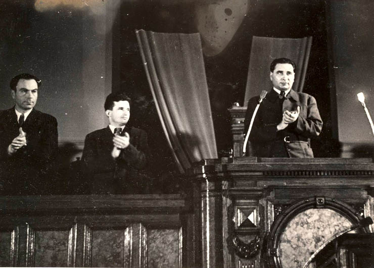 Bucureşti, aprilie 1948. Nicolae Ceauşescu, membru al Biroului provizoriu al Marii Adunări Naţionale, în timpul discutării şi votării Constituţiei. (aprilie 1948)