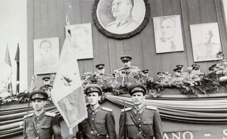 29 aprilie 1953. Înmânarea drapelului de luptă Academiei Militare Generale. (1953)