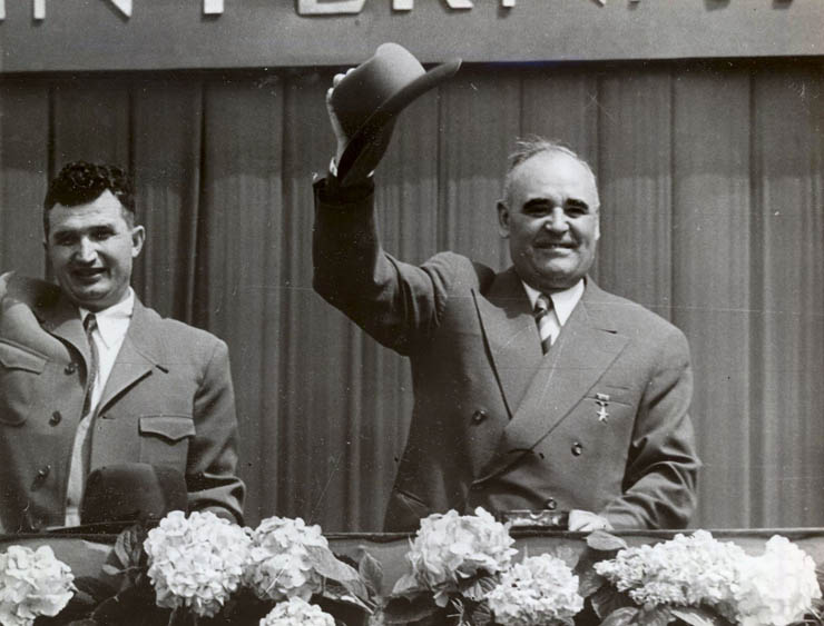 Bucureşti, mai 1960. Aspecte de la sărbătorirea Zilei Internaţionale a Oamenilor Muncii. (mai 1960)