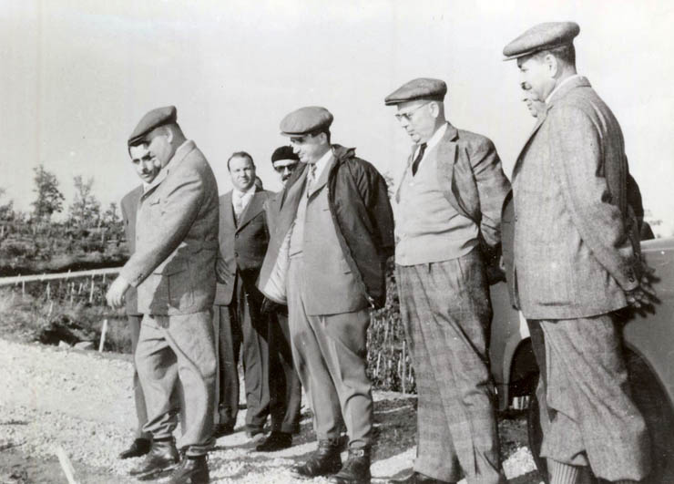 Octombrie 1963. Vizitarea staţiunii agricole experimentale Ştefăneşti-Argeş. (oct.1963)