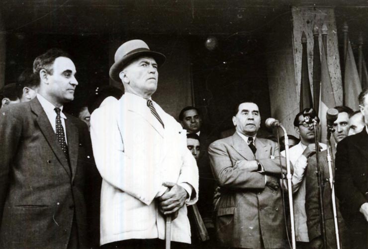 Gheorghe Gheorghiu –Dej, Şt. Voitec, Gh. Tătărăscu, P. Groza, membrii ai delegaţiei române la Conferinţa Păcii de la Paris, la sosirea în Gara Băneasa. (21.09.1946).
