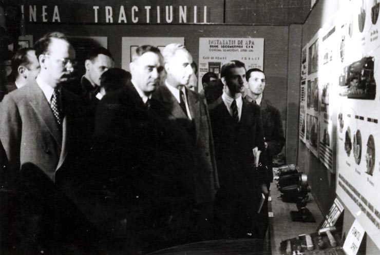 În prezenţa lui Dej s-a deschis la 25.09.1946 la sala „Dalles” expoziţia „Refacerea şi dezvoltarea căilor ferate”. Sunt prezenţi: S. Zeiger, ş.a. (25.09.1946).