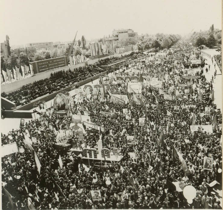 Aspecte de la demonstraţia oamenilor muncii, cu ocazia zilei de 1 Mai în Bucureşti. (1 mai 1967)