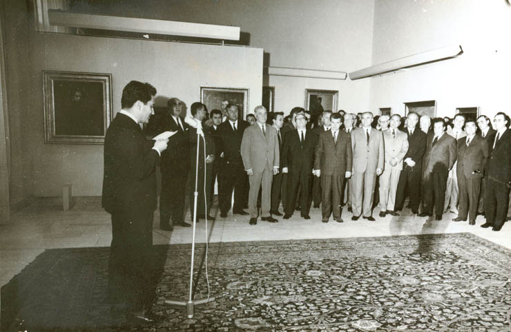 Membri ai conducerii de partid şi de stat vizitează expoziţia „Războiul de independenţă – 1877”, deschisă la Muzeul de Artă al României. (8 mai 1967)