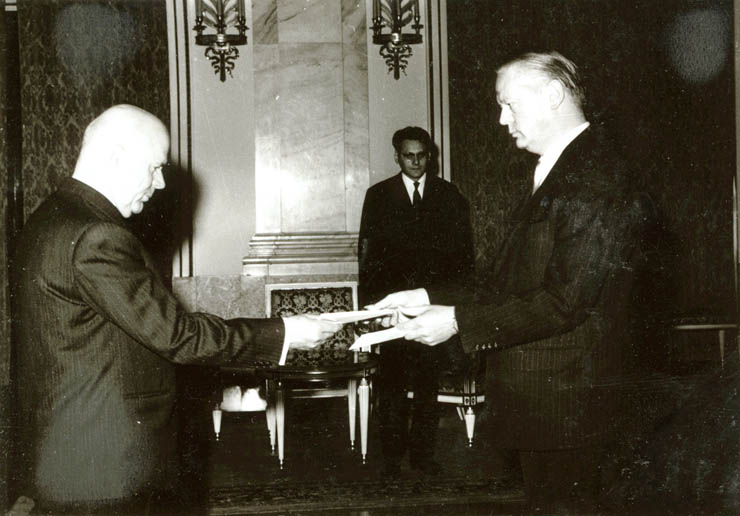 Prezentarea scrisorilor de acreditare de către ambasadorul Danemarcei în România, Svend Aage Sandager Jeppesen. (13 iunie 1967)