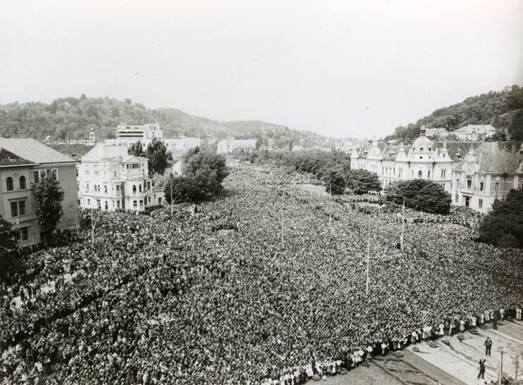 Aspecte din timpul vizitei conducătorilor de partid şi de stat în regiunea Braşov, oraşul Braşov. (15-18 iunie 1967)
