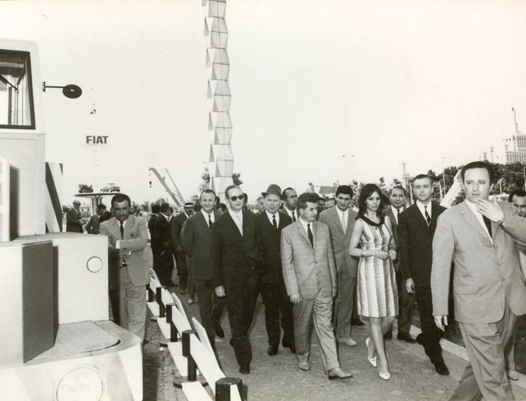 Membri ai conducerii de partid şi de stat vizitează expoziţia „Italia produce”. (28 iunie 1967)