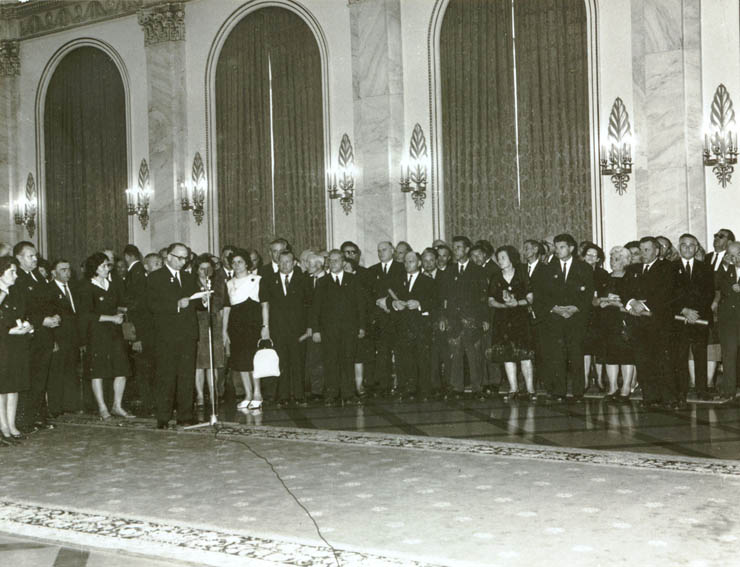 Înmânarea unor ordine şi titluri, la Consiliul de Stat, cu prilejul Zilei Învăţătorului. (29 iunie 1967)