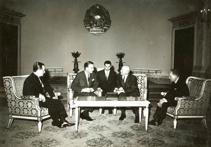 Prezentarea scrisorilor de acreditare de către ambasadorul extraordinar şi plenipotenţiar al R.F.G. la Bucureşti, Erich Stratling. (4 iulie 1967)
