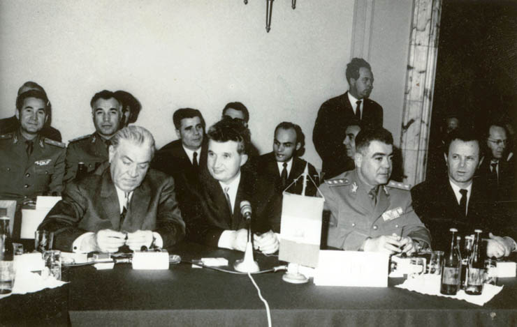 Delegaţia de partid şi guvernamentală a României, în frunte cu Nicolae Ceauşescu, participă, la Sofia, la Consfătuirea ţărilor membre ale Tratatului de la Varşovia. (martie 1968)