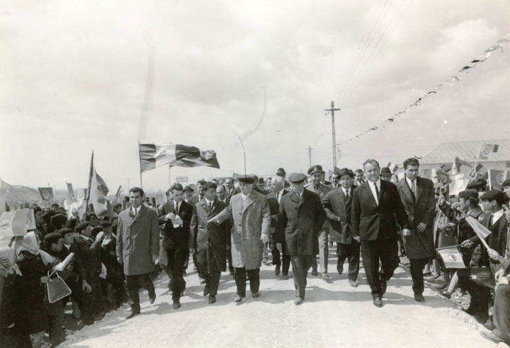 Nicolae Ceauşescu, Emil Bodnăraş şi alţi conducători de partid şi de stat, cu prilejul vizitei de lucru în Tulcea. (13 aprilie 1968)