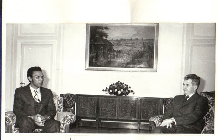Preşedintele Nicolae Ceauşescu a primit pe Christian Remi Richard, ministrul afacerilor externe al Republicii Democratice Madagascar, care a făcut o vizită oficială în ţara noastră şi a paarticipat în fruntea unei delegaţii la lucrările celei de-a V-a sesiuni a Comisiei mixte guvernamentale de cooperare economică şi tehnică.(2.IV.1979).