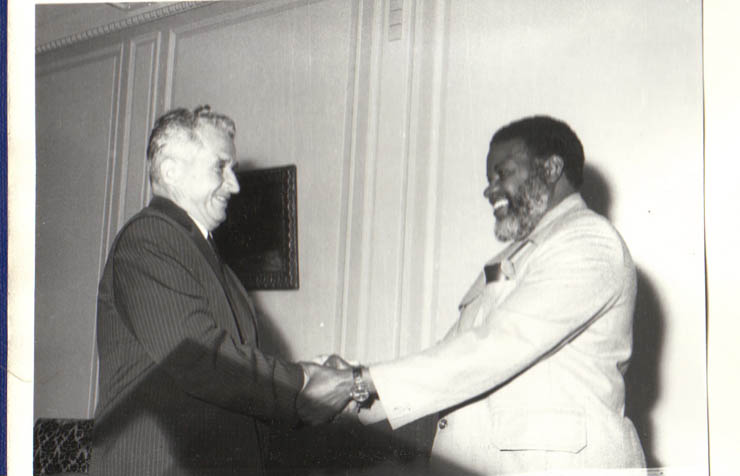 Nicolae Ceauşescu, secretar general al P.C.R, preşedintele R.S.R., a primit delegaţia Organizaţiei Poporului din Africa de Sud-Vest (SWAPO), condusă de Sam Nujoma, preşedintele acestei organizaţii, aflat într-o vizită oficială în ţara noastră, la invitaţia C.C. al P.C.R. (23.VI.1979).