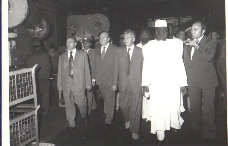 La invitaţia lui Nicolae Ceauşescu, secretar general al P.C.R,, preşedintele R.S.R şi a Elenei Ceauşescu, secretarul general al Partidului Democrat din Guineea, preşedintele Republicii Populare Revoluţionare Guineea, Ahmed Sekou Toure, împreună cu soţia Andree Toure, au efectuat în perioada 26-28.VII.1979, o vizită oficială de partid şi de stat în România. Aspect din timpul vizitării unor obiective social-economice.(26-28.VII.1979).