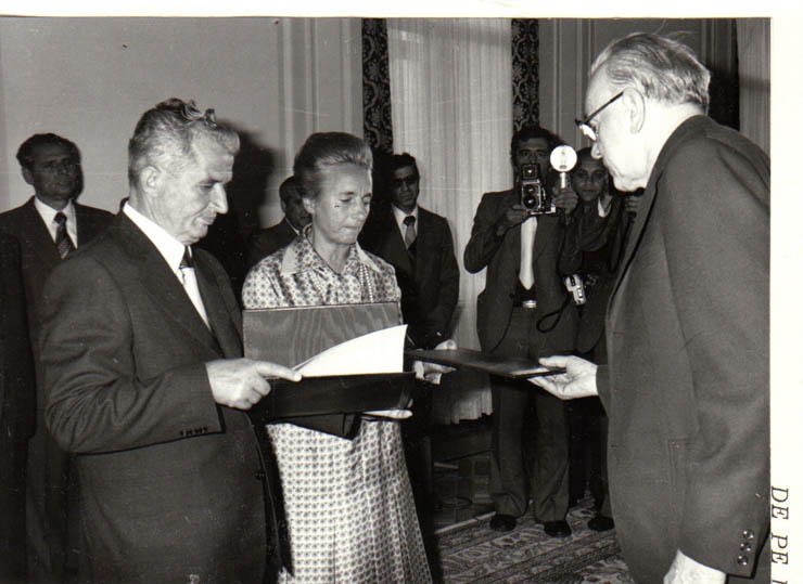 Preşedintele Nicolae Ceauşescu şi Elena Ceauşescu au primit pe membrii conducerilor uniunilor de creaţie. (19.VIII.1979).