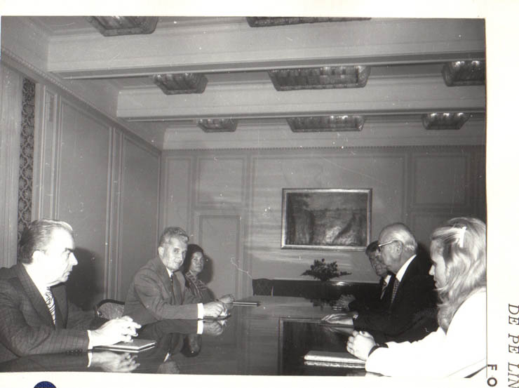 Nicolae Ceauşescu, secretar general al P.C.R, preşedintele R.S.R, preşedintele F.U.S., a primit delegaţia Partidului „Uniunea Centrului Democratic” din Grecia, condusă de Iannis Zigdhis, preşedintele Uniunii, care face o vizită în ţara noastră la invitaţia C.N. al F.U.S. (22.VIII.1979).