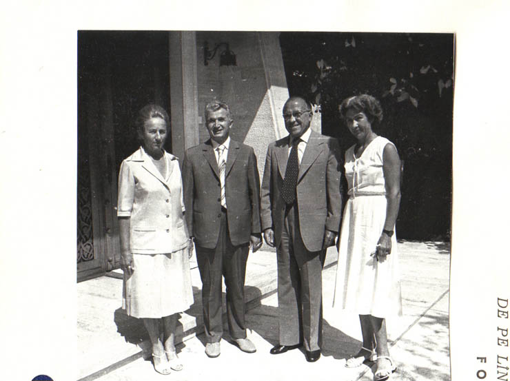 Nicolae Ceauşescu, secretar general al P.C.R, şi Elena Ceauşescu s-au întâlnit, la Snagov, cu Santiago Carrilo, secretar general al P.C. din Spania, aflat, cu soţia, în vizită în ţara noastră.(26.VIII.1979).