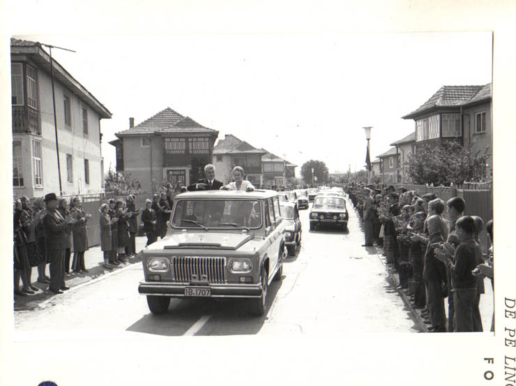 Preşedintele Nicolae Ceauşescu, împreună cu Elena Ceauşescu a participat la festivităţile prilejuite de împlinirea a 400 de ani de la atestarea documentară a localităţii Scorniceşti. Reîntâlnire cu chipul nou al Scorniceşti-ului.(22.IX.1979).