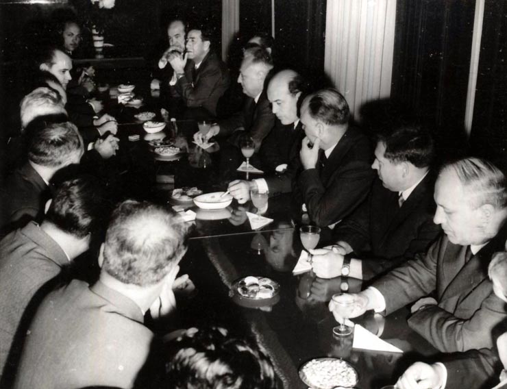 Vizita delegaţiei guvernamentale bulgare la Fabrica de Maşini – Unelte şi Agregate Bucureşti. (2 XI 1966)