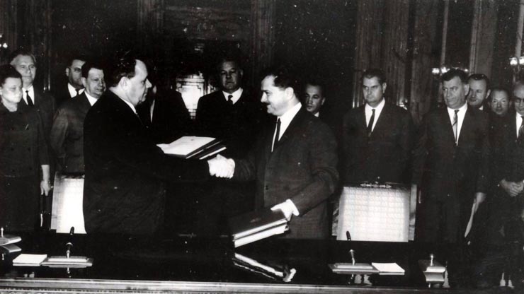 Solemnitatea semnării Protocolului privind livrările reciproce de mărfuri între România şi U.R.S.S. (14 XI 1966)