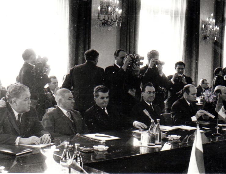 Aspect de la lucrările Sesiunii Consiliului de Ajutor Economic Reciproc la care a participat şi delegaţia R.S.R., condusă de Nicolae Ceauşescu, secretar general al C.C al P.C.R., preşedintele Consiliului de Stat.(23 aprilie 1969).