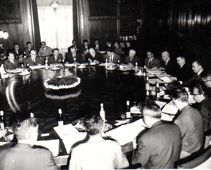 Aspect din timpul şedinţei Consiliului de Stat, prezidată de Nicolae Ceauşescu, preşedintele Consiliului de Stat, care a avut loc la Palatul Republicii.  (22 mai 1969).