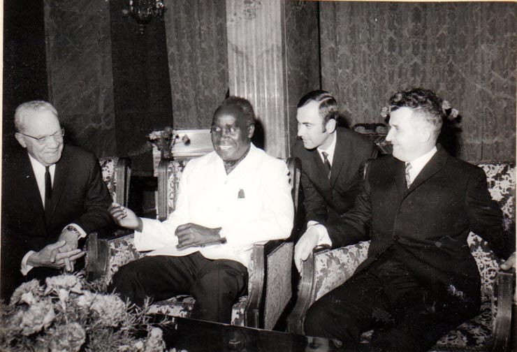 Primirea de către Nicolae Ceauşescu, preşedintele Consiliului de Stat al R.S.R., a preşedintelui Republicii Zambia, Kennet David Kaunda.        (11 mai 1970).